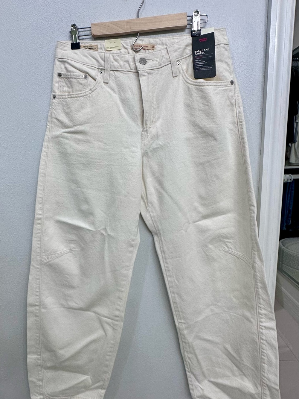 Levi's Women's Cream Wide-Leg Jeans